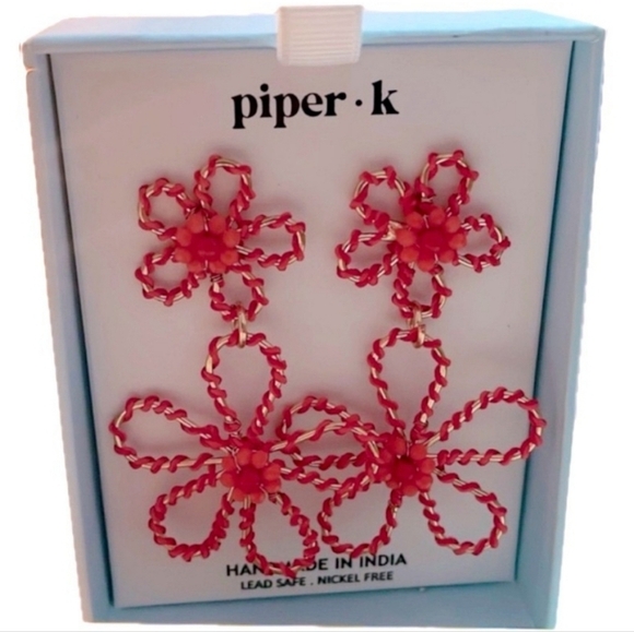 🔹️Piper K 🔹️ Handmade in India Flower Dangle Drop Earrings - Picture 1 of 1